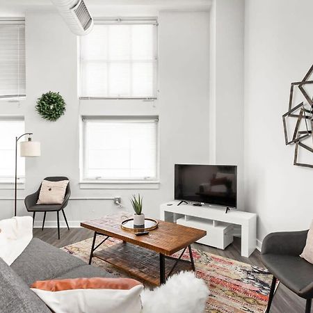 Modern Downtown Apartment 2Br 2Ba By Cozysuites Indianapolis Exterior foto