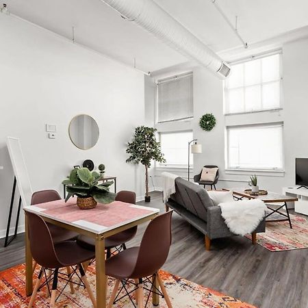 Modern Downtown Apartment 2Br 2Ba By Cozysuites Indianapolis Exterior foto