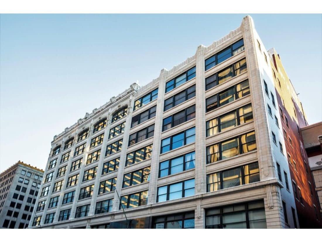 Modern Downtown Apartment 2Br 2Ba By Cozysuites Indianapolis Exterior foto