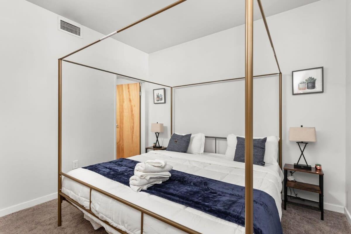 Modern Downtown Apartment 2Br 2Ba By Cozysuites Indianapolis Exterior foto
